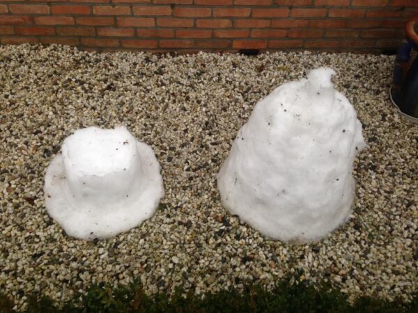 Sneeuwsculptuur 'Kopje thee' - Afbeelding 2