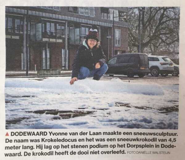 Sneeuwsculptuur 'Krokodil' - Afbeelding 2