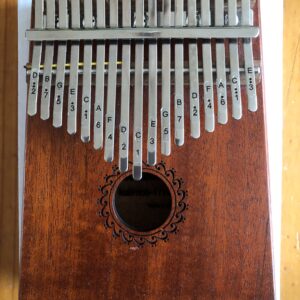 Kalimba k17 met open klankkast, donkerbruin, 'Helesin'