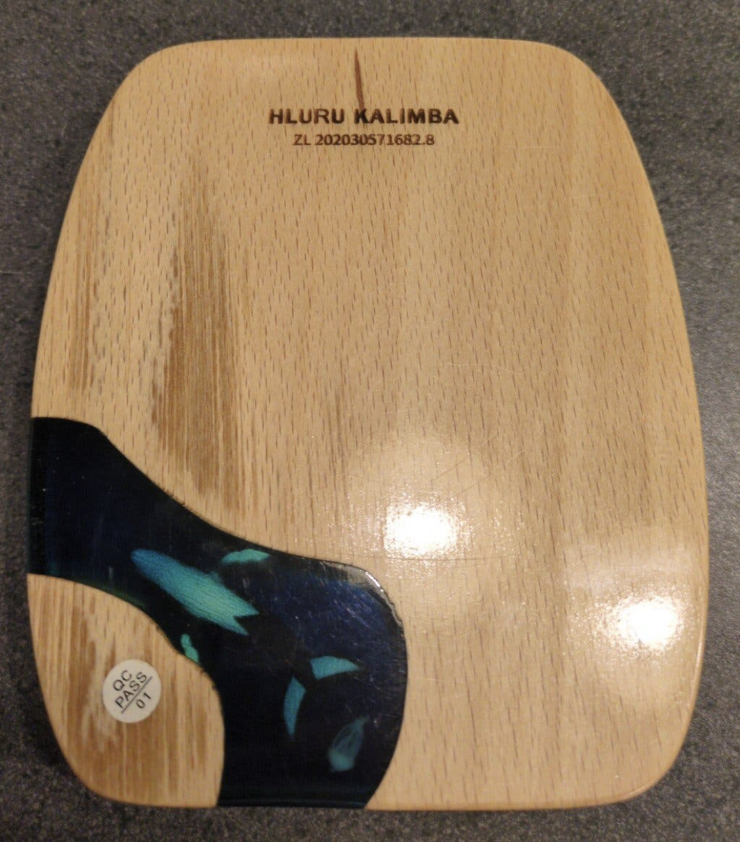 Achterkant K17 flatboard kalimba Hluru Walvis